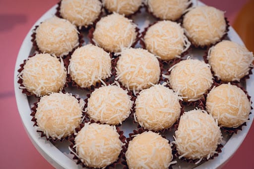 cento de beijinho: Doces e Salgados perto de mim