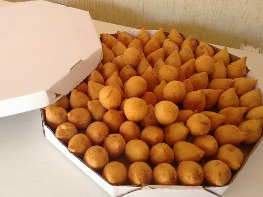 cento de coxinhas: Salgadeira BH 